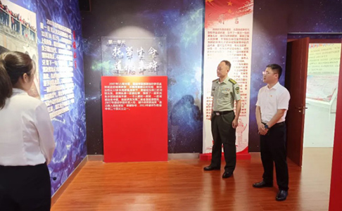 山東省縣委常委人武部上校部長(zhǎng)蒞臨邁德隆公司參觀指導(dǎo)